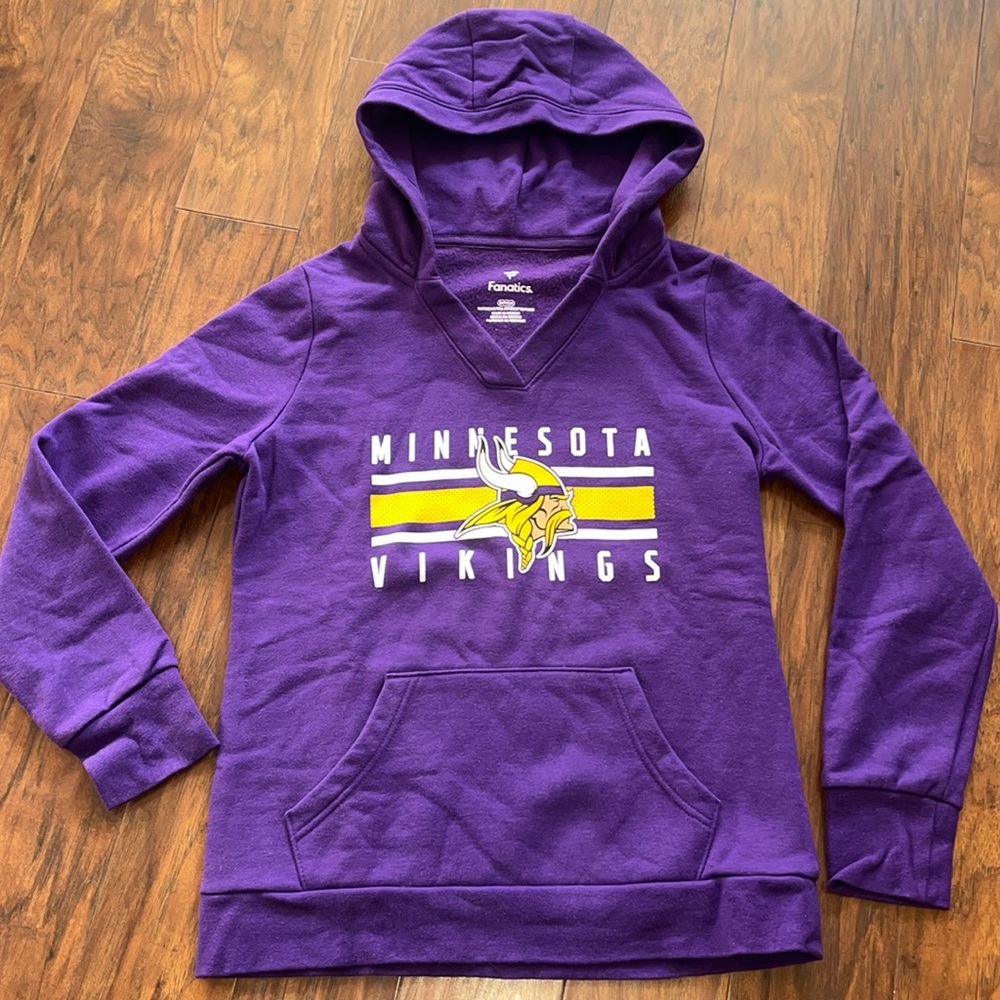 Size Small Minnesota Vikings hoodie!